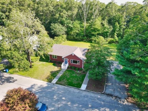 39 Cala Ave, Tiverton RI  02878-3214 exterior