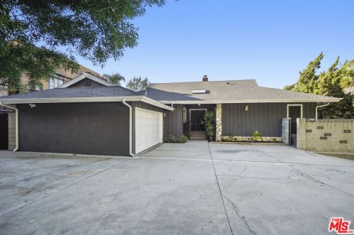 3351 Wrightwood Dr, North Hollywood, CA 91604-3939