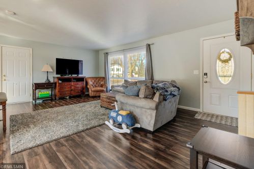 15990 Heath Ct, Saint Paul, MN 55124-7144