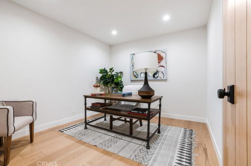 6464 Firmament Ave, Van Nuys CA  91406-6218 exterior