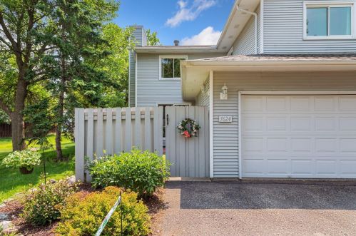 7624 Dunmore Rd, Saint Paul, MN 55125-1610