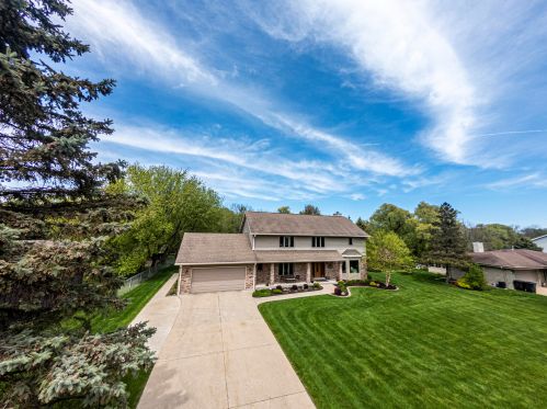 11350 Coldspring Rd, Milwaukee, WI 53228-2540