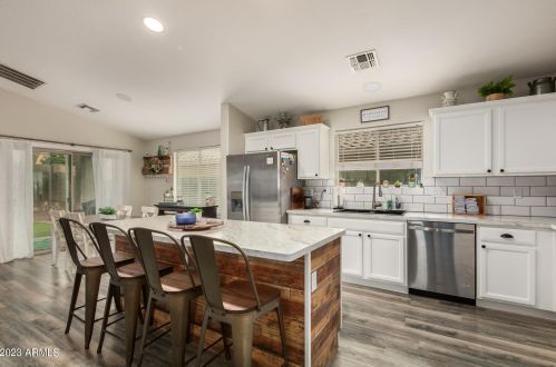 13926 Mauna Loa Ln, Sun City AZ  85379-8672 exterior