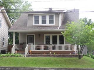 1078 Pitkin Ave, Akron, OH 44310-1416