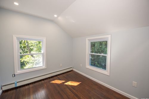 46 Luyster St, Huntington Station NY 11746-4421 exterior