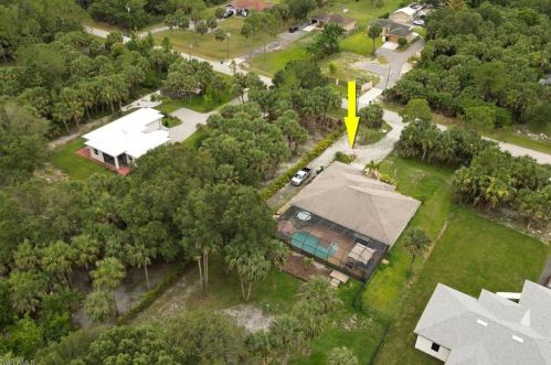 4845 20th Ave, Naples FL  34117-9125 exterior