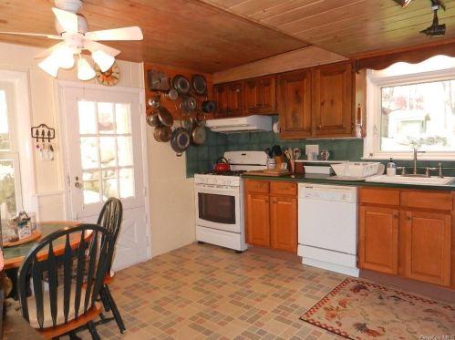 299 Rte 6n, Mahopac NY  10541-4623 exterior