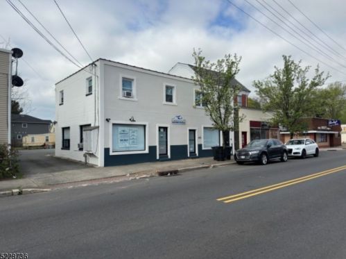 692 Grand Ave, Rahway, NJ 07065-5706