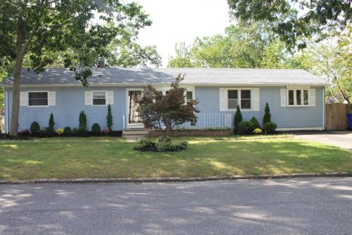 20 Jeffery Ln, Bricktown, NJ 08724-7120