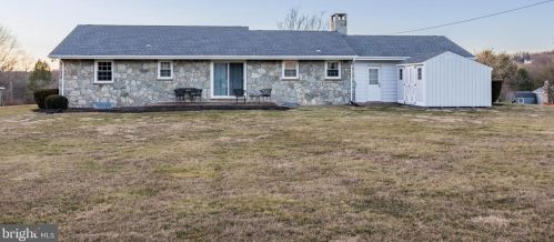 1134 Crestwood Dr, Pottstown PA 19464-2932 exterior