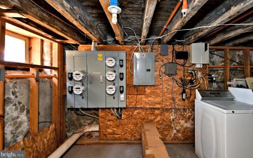 1325 Franklin St, Philadelphia PA 19122-4363 exterior