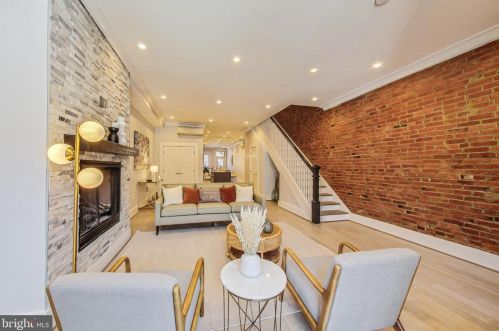 2119 1st St, Washington DC  20001-1004 exterior