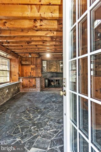 2695 Hemlock Dr, Palmerton PA  18071-9408 exterior