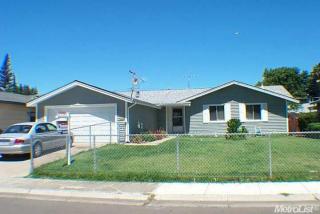 7020 Uranus Pkwy, Sacramento, CA 95823-2158