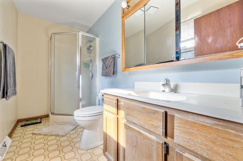 29632 Clover Ln, Waterford WI  53185-5004 exterior