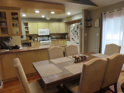 1017 11th St, Babylon, NY 11704-3611