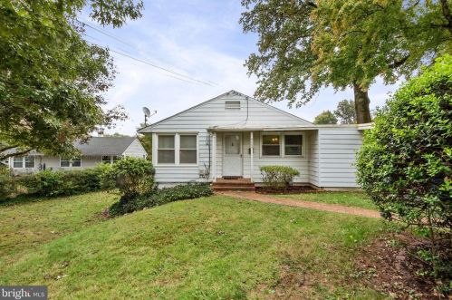 3009 Graham Rd, Falls Church, VA 22042-1802