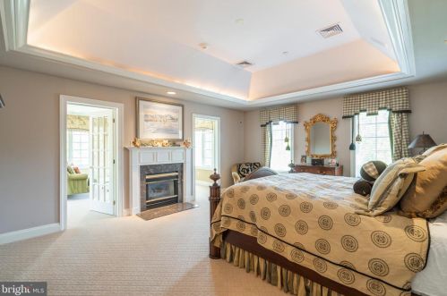 5 Gregory Ln, Newtown Square PA  19073-1518 exterior