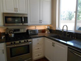 13549 Jadestone Way, San Diego CA  92130-2816 exterior