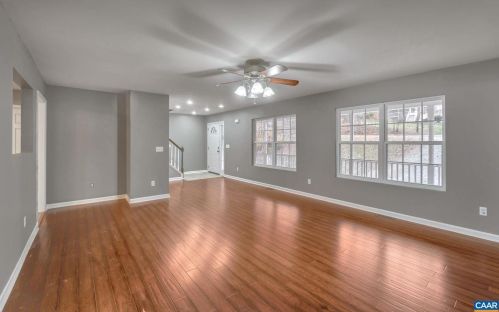27 Bearwood Dr, Bybee VA  22963-2843 exterior