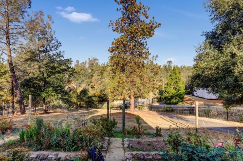 17155 Oscar Dr, Grass Valley CA  95949-7220 exterior