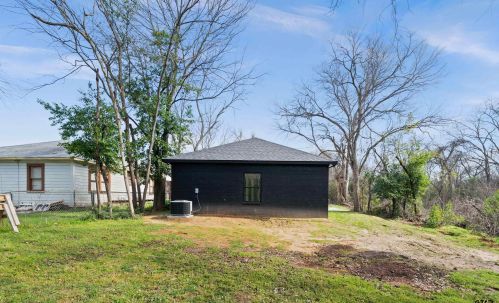 1007 Jackson St, Palestine, TX 75801-7519