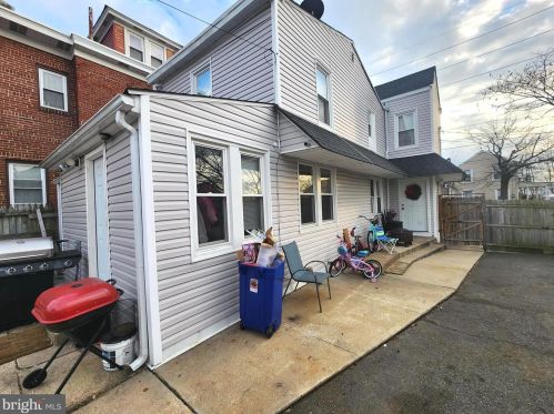 1016 Genesee St, Trenton, NJ 08610-6224