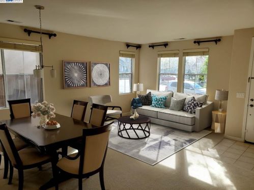 320 Arrowhead Way, Hayward, CA 94544-6650