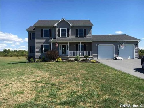 12 Grant St, Dexter, NY 13634-4070