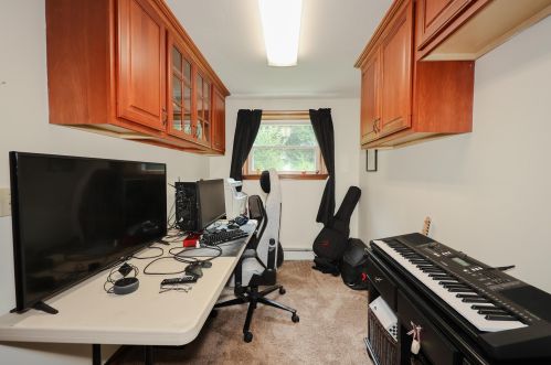 100 Mount Delight Rd, Deerfield NH  03037-1318 exterior