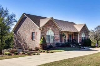 1125 Dover Dr, Columbia, TN 38401-8895