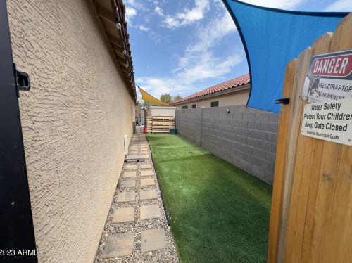 15677 Caribbean Ln, Sun City AZ  85379-6237 exterior