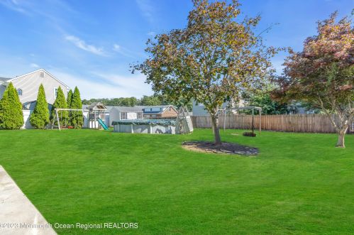 45 Washington Ave, Leonardo NJ  07737-1411 exterior