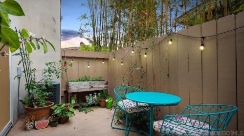 4485 Cleveland Ave, San Diego CA 92116-3985 exterior