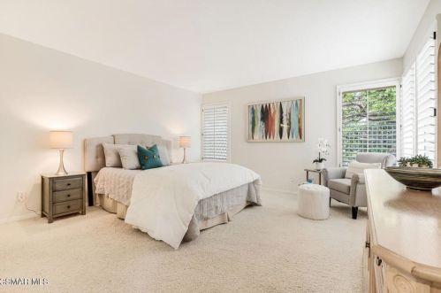 232 Valero Cir, Calabasas CA  91377-5552 exterior