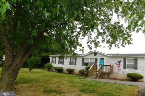 35395 Dannys Dr, Laurel DE  19956-3311 exterior