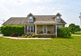 100 Cook Ln, Shelbyville, TN 37160-6022