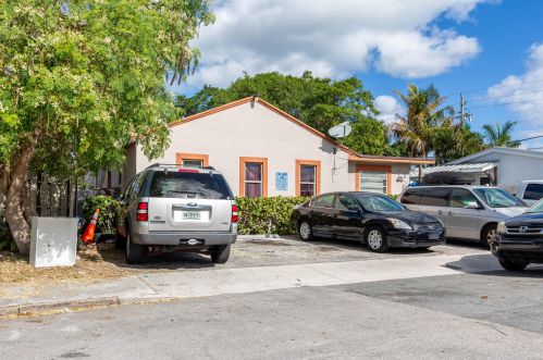 311 Conniston Rd, West Palm Beach, FL 33405-2319