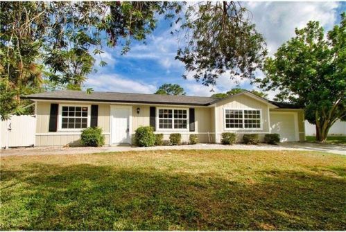 1021 Blossom Dr, Sebastian, FL 32958-5109