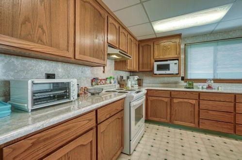 435 Esplanade St, Lakeport CA  95453-5305 exterior