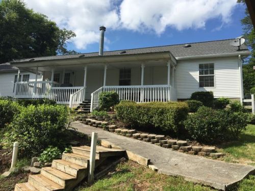 100 River Creek Rd, Wirtz, VA 24184-2012