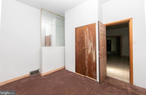 568 Spruce St, Camden NJ  08103-2131 exterior