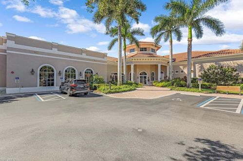2220 Arielle Dr, Naples FL  34109-0340 exterior