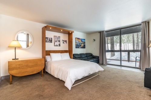 3148 Aspen Grove Rd, Truckee, CA 96161-4202