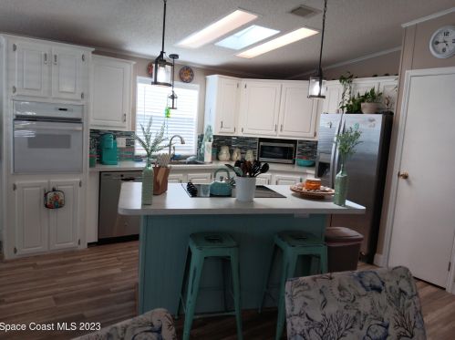 606 Royal Tern Dr, Sebastian FL  32976-7360 exterior