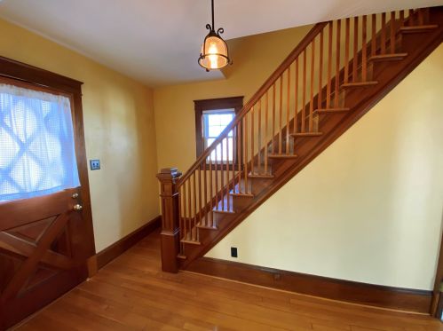 69 Hill St, Dover NH  03820-3139 exterior