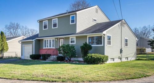 7 Allen Rd, Bloomfield, CT 06002-3832