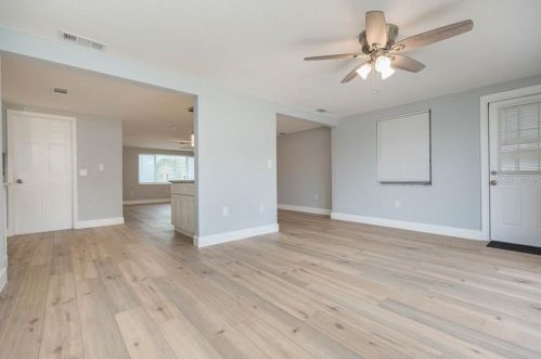 7127 Ashwood Dr, Port Richey FL  34668-1401 exterior