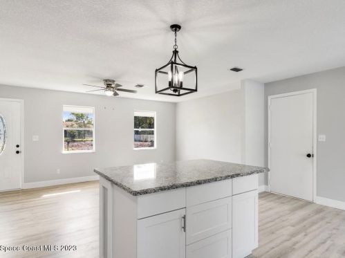 1509 Polynesian Ln, Sebastian FL  32958-6535 exterior