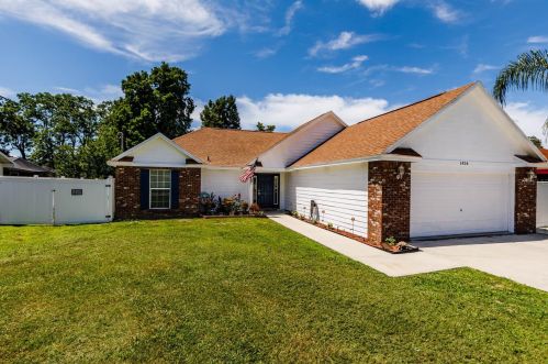 1426 Avenue H, Winter Haven FL  33881-4353 exterior